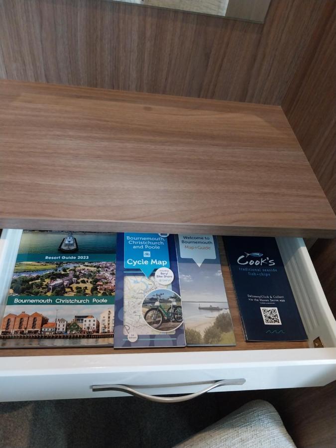 Family Breaks At Rockley Park With Prosecco And A Box Of Chocolates On Arrival Villa Poole Eksteriør bilde